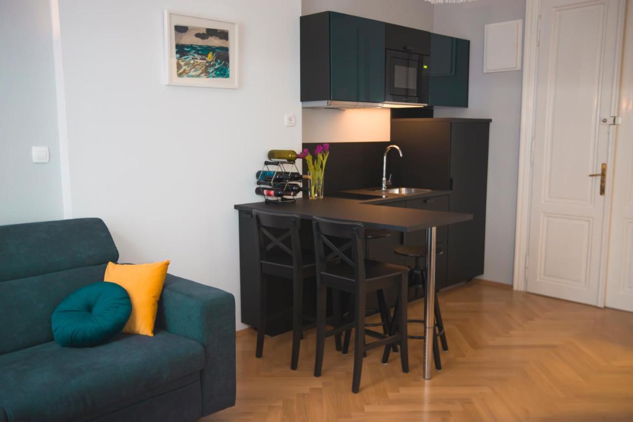 Stross Apartments Загреб Экстерьер фото